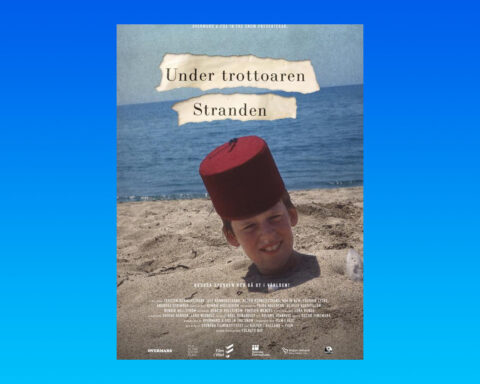 FILM. ”Henrik Hellström är en modig regissör. Djärv nog att gå sin egen väg och gå emot tidsandan och den traditionella filmindustrins uppfattningar,” skriver Ingela Brovik som sett ”Under trottoaren ‒ stranden”. Henrik Hellström, Torsten Rönnerstrand, Ingela Brovik, film, filmkonst, spelfilm,